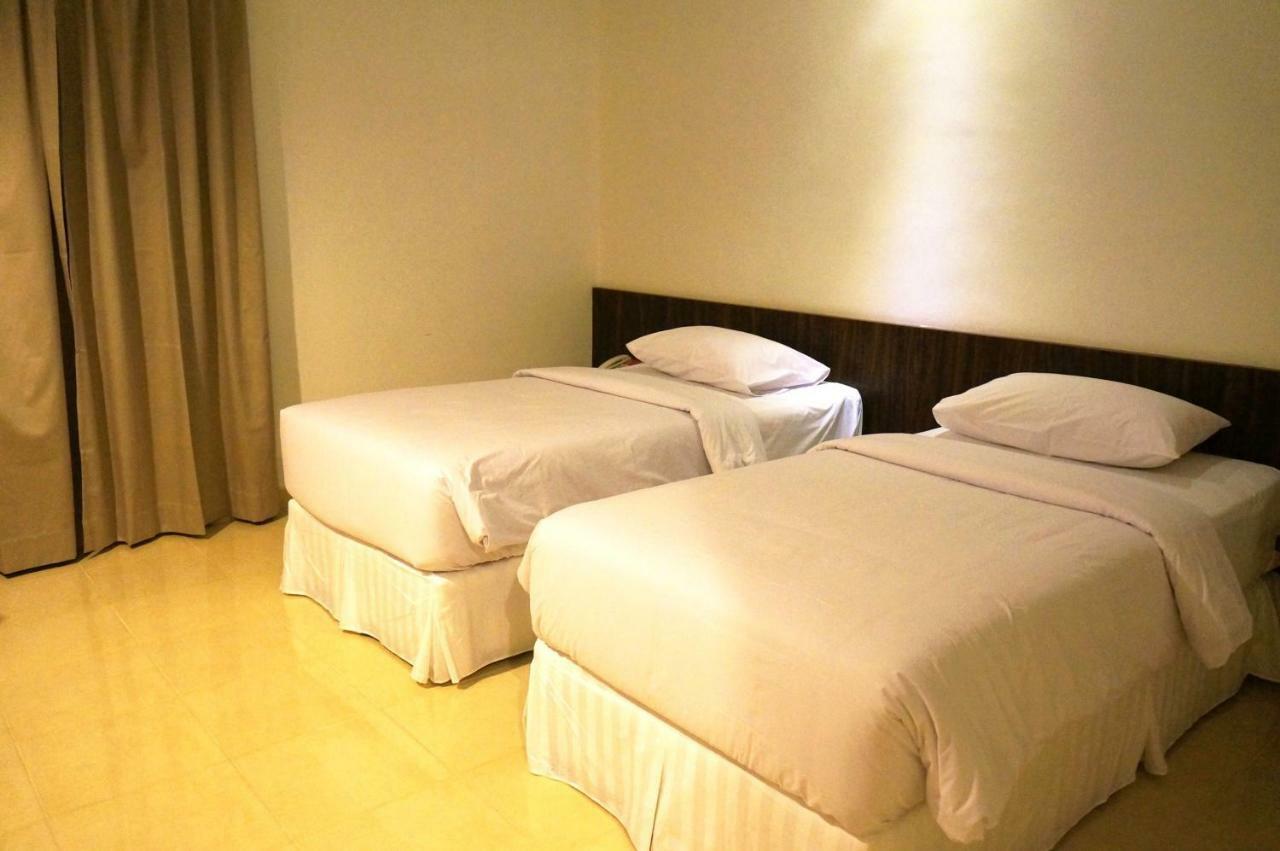 Ameera Hotel Pekanbaru Zewnętrze zdjęcie