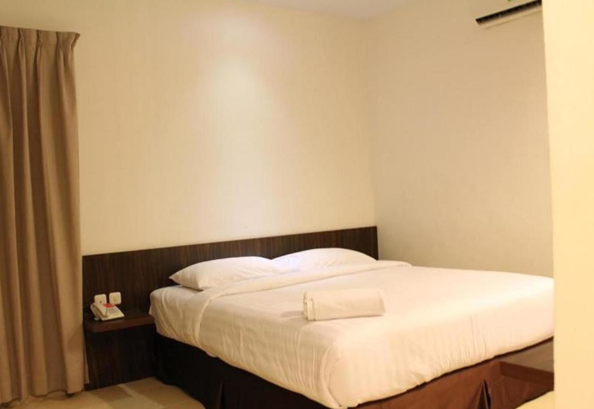Ameera Hotel Pekanbaru Zewnętrze zdjęcie